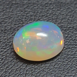1,87ct Ópalo talla oval 9,4x7,7 mm