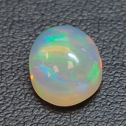 1,87ct Ópalo talla oval 9,4x7,7 mm