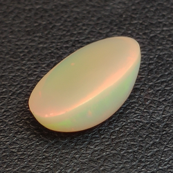 2,37ct Ópalo talla oval 12,4x8,3mm