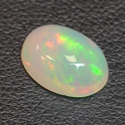 1,53ct Ópalo talla oval 9,7x7,03mm