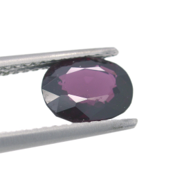 1,68 ct Spinell Oval Schnitt