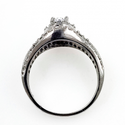 Anillo de circonita en acero