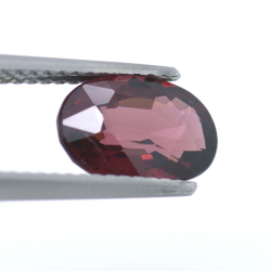 2,84 ct Rodolita Talla Ovalada