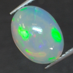 2,67ct Opal im Ovalschliff 11,3x8,5mm