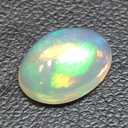 1,39ct Ópalo talla oval 9,4x7,2 mm