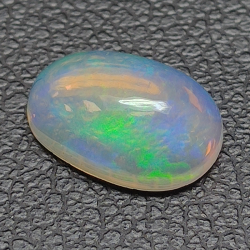 1,20ct Opal im Ovalschliff 9,7x6,6 mm