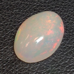 1,57ct Ópalo talla oval 10,8x7,5 mm