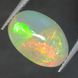 2,32ct Opal im Ovalschliff 11,08x8,5 mm