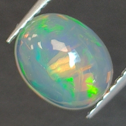 1,09ct Oval cut opal 8,7x6,9 mm