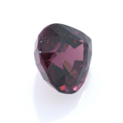 2,28 ct Rhodolite Pear Cut