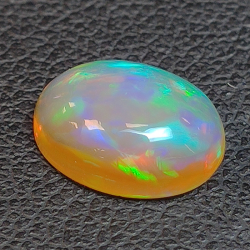 1,75ct Opale taglio ovale 10,3x7,7 mm