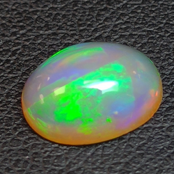 1,75ct Opale taglio ovale 10,3x7,7 mm