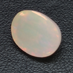 2,34ct Oval cut opal 10,6x8,1 mm