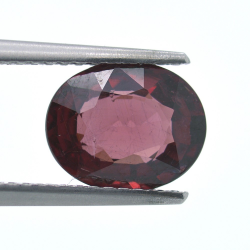 2,52 ct Rhodolite Oval Cut