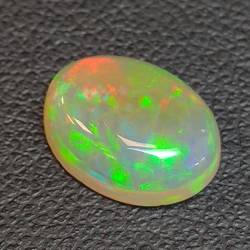 2,07ct Oval cut opal 11,2x8,3 mm