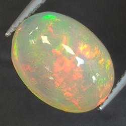 2,75ct Opal im Ovalschliff 11,3x8,5 mm