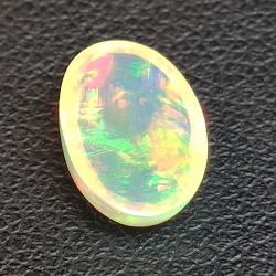 1,44ct Opal im Ovalschliff 10,5x7,4 mm