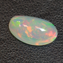 1,57ct Ópalo talla oval 11,8x7,3 mm