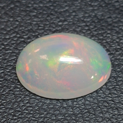 2,12ct Opal im Ovalschliff 11,4x8,4 mm