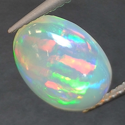 1,59ct Opale taglio ovale 10,7x7,7 mm