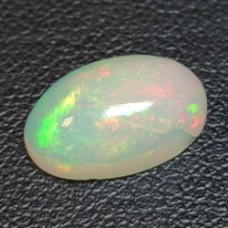 2,20ct Opal im Ovalschliff 12,04x7,9 mm