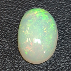 2,20ct Oval cut opal 12,04x7,9 mm