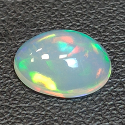 1,20ct Opal im Ovalschliff 9,4x7,1 mm