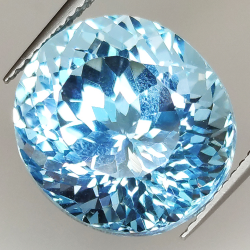 17,69ct Blauer Topas ovaler Schliff 14,82 x 13,59mm