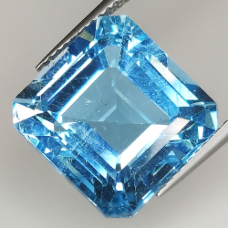 16.57ct Topacio Azul talla oval 14.23X13.53mm