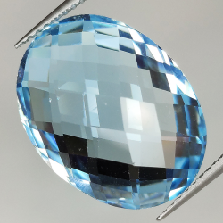 18.42ct Topacio Azul talla doble damero 18.41x14.05mm