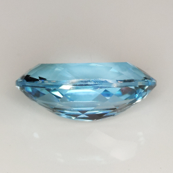 12.15ct Topacio Azul talla oval 18.04x11.06 mm