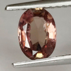 0,91 ct Padparadscha Saphir Oval Größe 7,03 x 5,10 x 3,13 mm