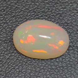 1,73ct Ópalo talla oval 10,4x8,1 mm