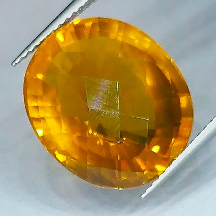 13,05 ct Cuarzo Citrino oval de  17.01 x 14.37 x 9.44 mm