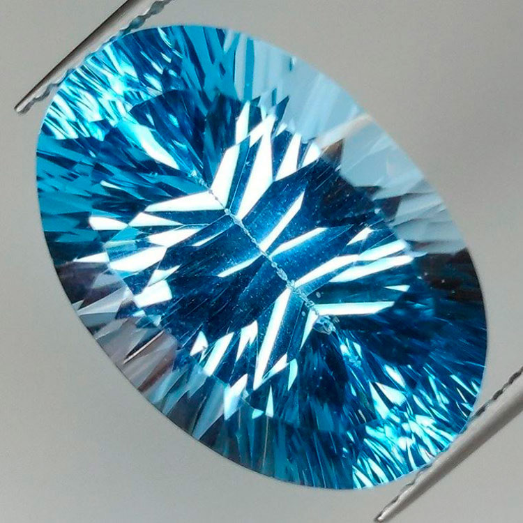 15,40 ct Ovaler Topas 18,65 x 12,61 x 8,77 mm