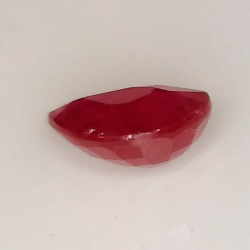1,45 ct Rubí oval de  7,68 x 6,52 x 3,45 mm