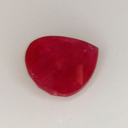 1,45 ct Rubí oval de  7,68 x 6,52 x 3,45 mm