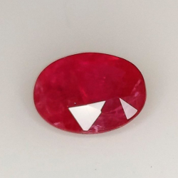 1,50 ct Rubí ovalado  8,18 x 6,19 x 3,05 mm