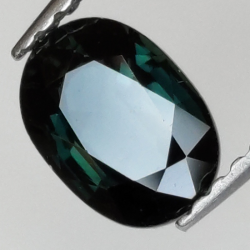 1,27ct Zafiro talla oval 7x5 mm