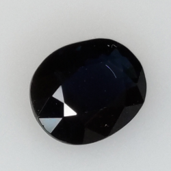 0,78ct Zafiro talla oval 6x5 mm