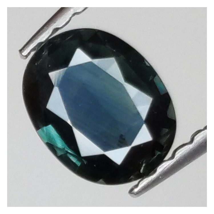 0,58ct Saphir im Ovalschliff 6x5 mm