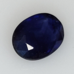 0,95ct Oval cut sapphire 7x5 mm