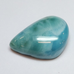 28,63 ct Cabujón de pera Larimar  24,6 x 16,6 x 8,7 mm