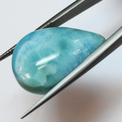 28,63 ct Larimar Pear Cabochon 24,6 x 16,6 x 8,7 mm