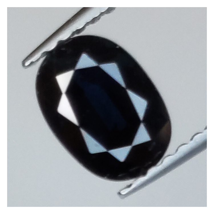 1,28ct Zafiro talla oval 7x5 mm