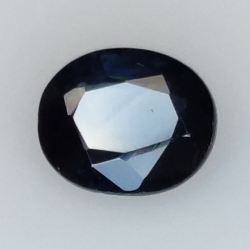 0,89ct Zafiro talla oval 6x5 mm