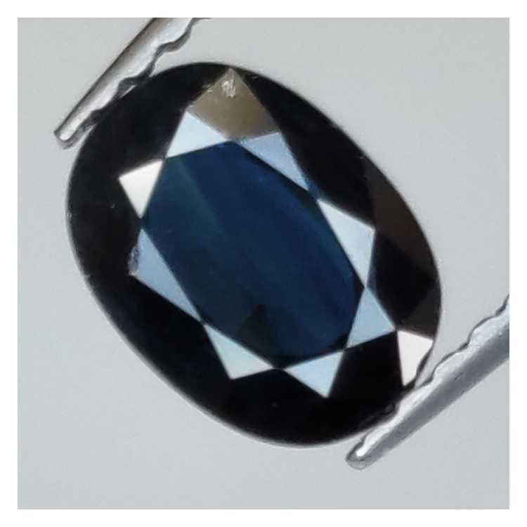 1,23ct Zafiro talla oval 7x5 mm