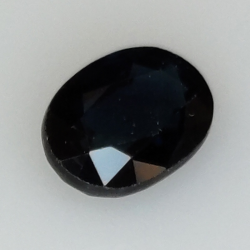 1,26ct Zafiro talla oval 7x5 mm