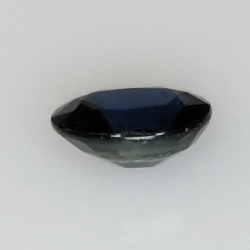 0,74ct Oval cut sapphire 6x5 mm