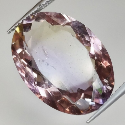 10,97 ct Ametrino oval natural 18,77 x 13,26 x 7,45 mm